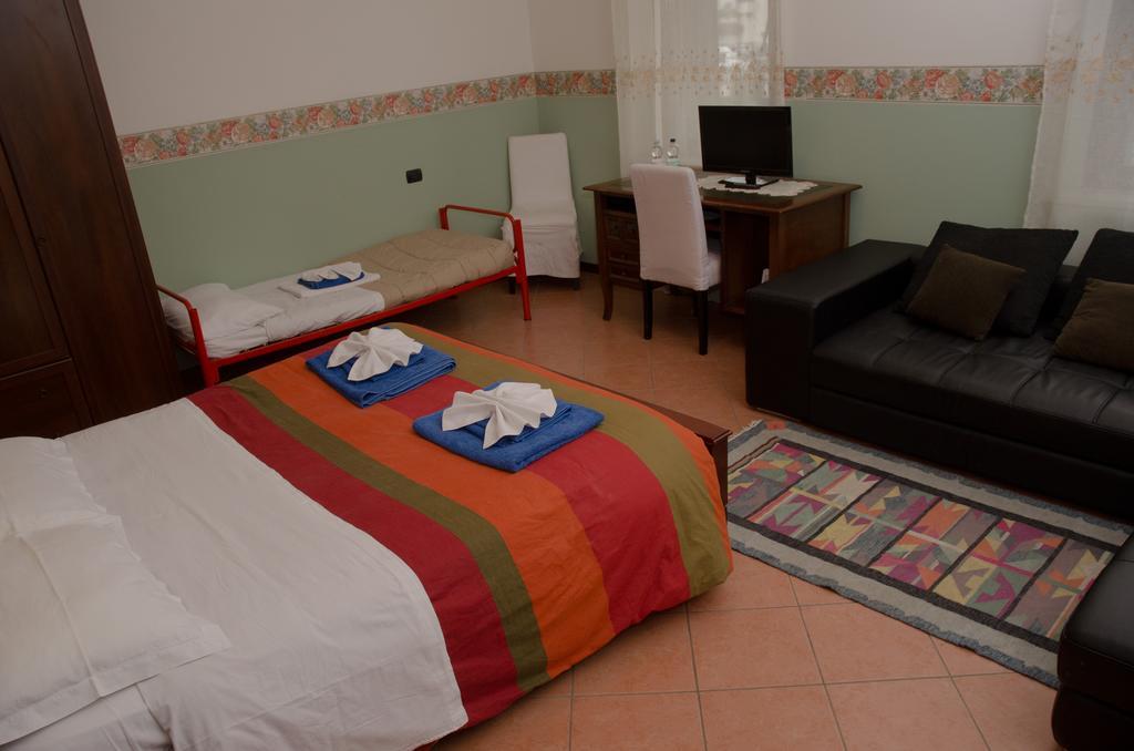 B&B 7 Camini San Giovanni Lupatoto Exterior photo