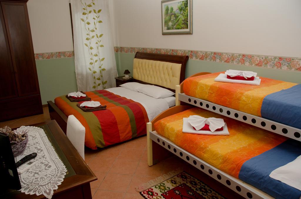 B&B 7 Camini San Giovanni Lupatoto Exterior photo